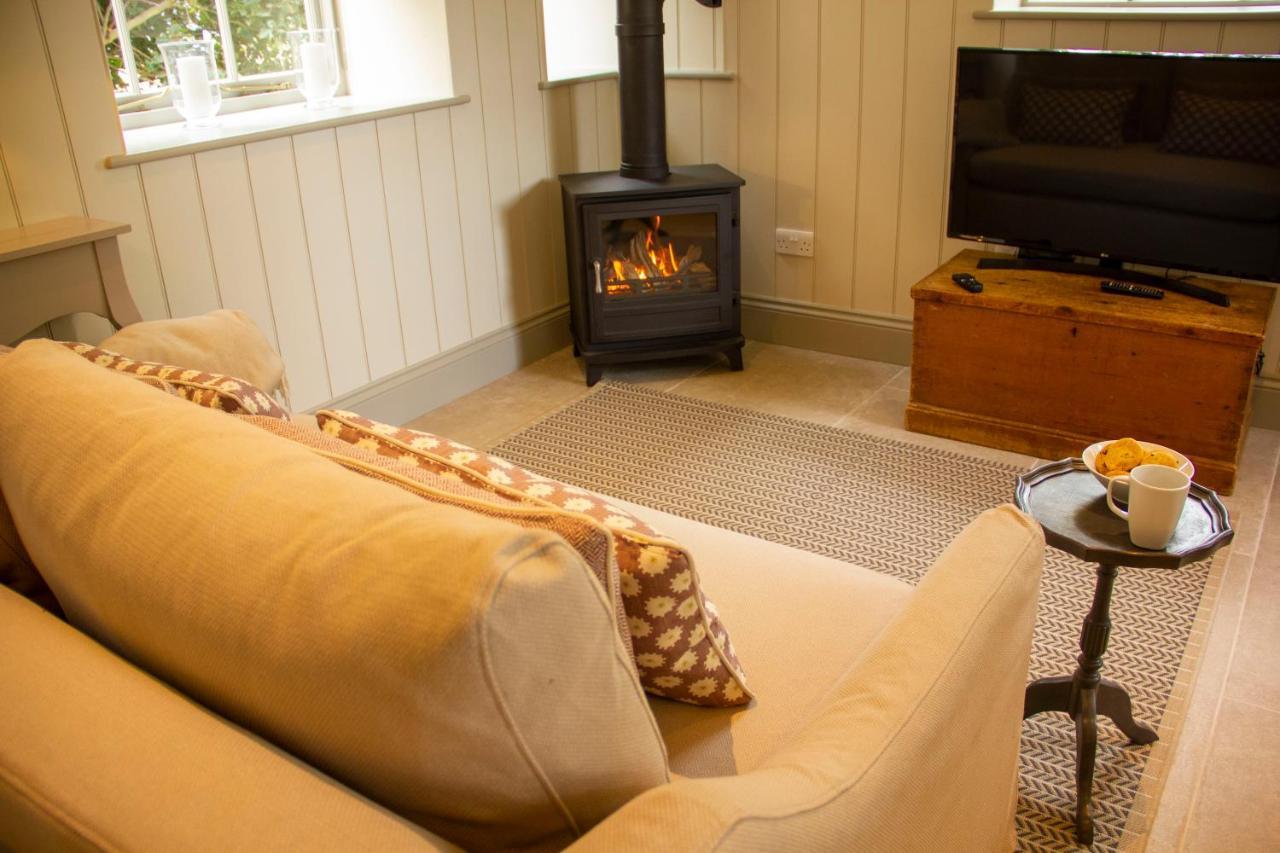 The Potting Shed, 5* Luxury Escape Cirencester Exteriér fotografie